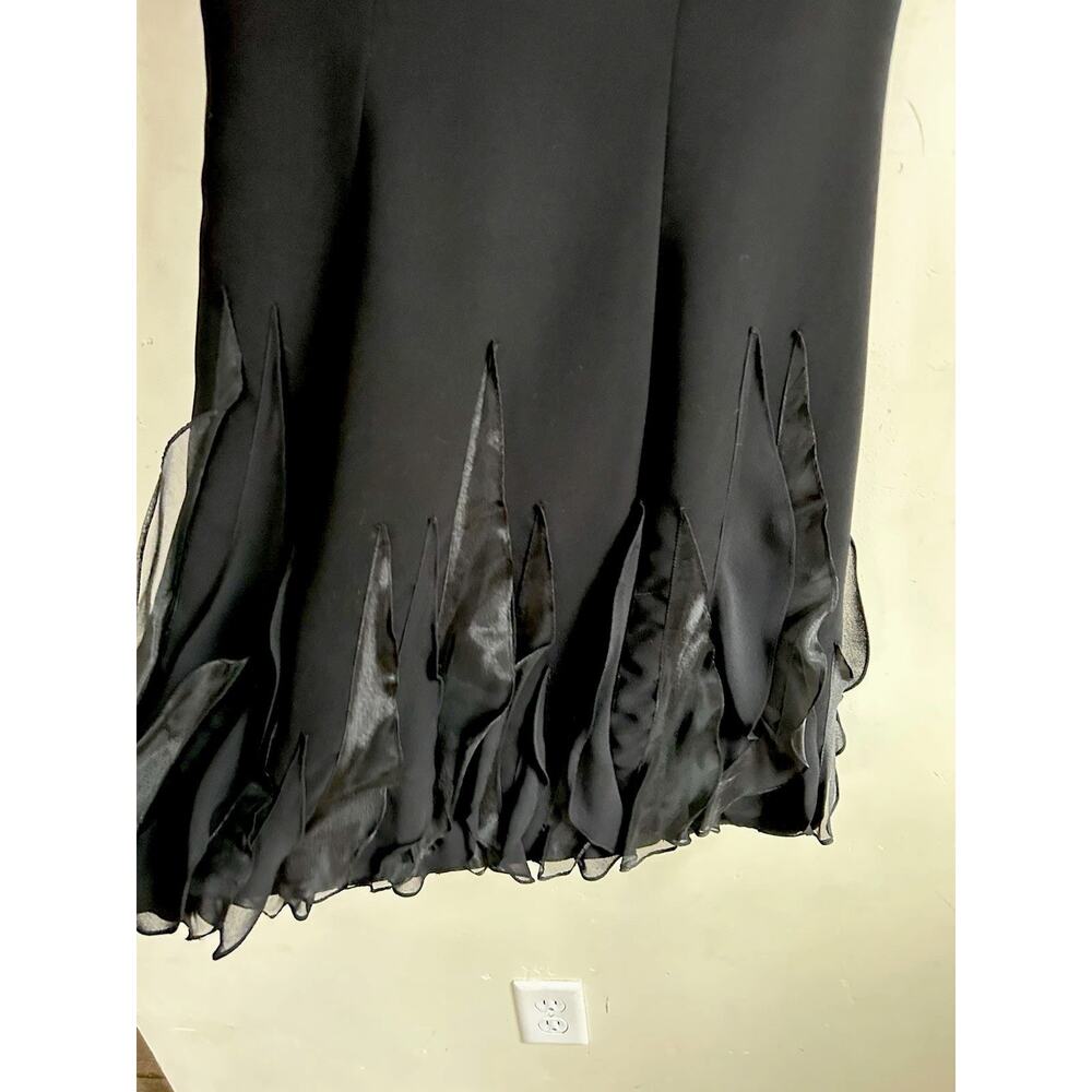 WHBM White House Black Market Black Cocktail Dress 4 LBD V Neck Ruffle Hem - Picture 11 of 12